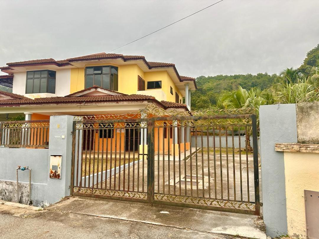 Meranti Homestay Bentong Exterior photo